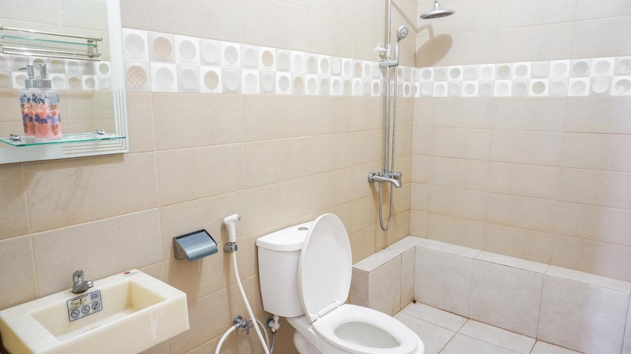 Vaccinated Staff - Spot On 2053 Granada Syariah Home Stay Μπαντούνγκ Εξωτερικό φωτογραφία
